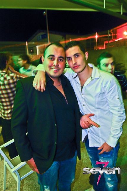 Cliquer pour voir l'image en taille réelle