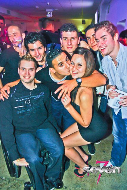 Cliquer pour voir l'image en taille réelle