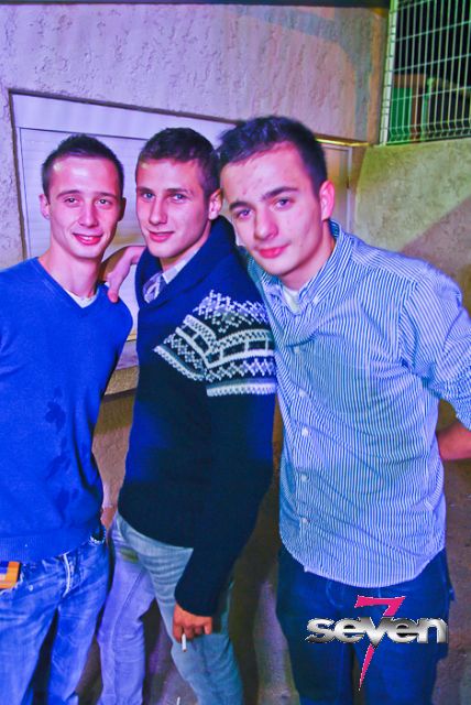 Cliquer pour voir l'image en taille réelle