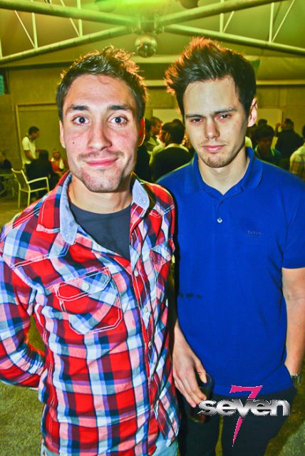 Cliquer pour voir l'image en taille réelle