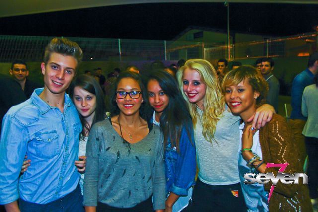 Cliquer pour voir l'image en taille réelle