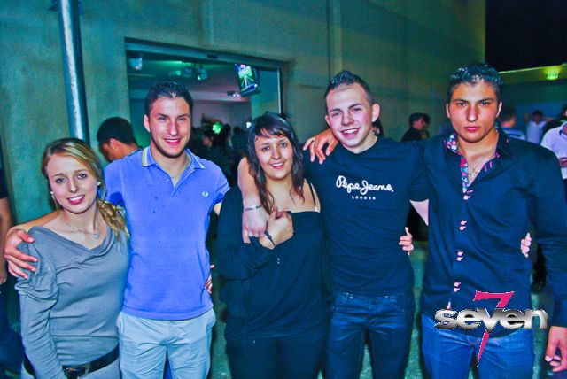 Cliquer pour voir l'image en taille réelle