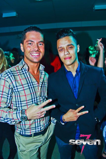 Cliquer pour voir l'image en taille réelle