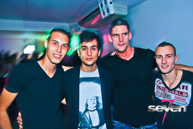 Cliquer pour voir l'image en taille réelle