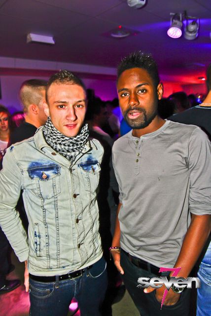 Cliquer pour voir l'image en taille réelle