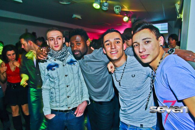 Cliquer pour voir l'image en taille réelle