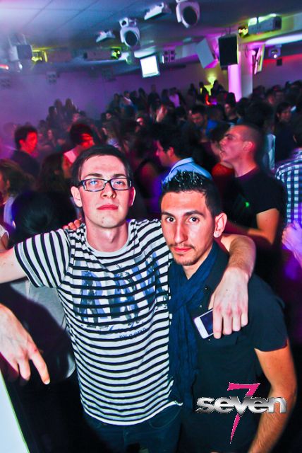 Cliquer pour voir l'image en taille réelle