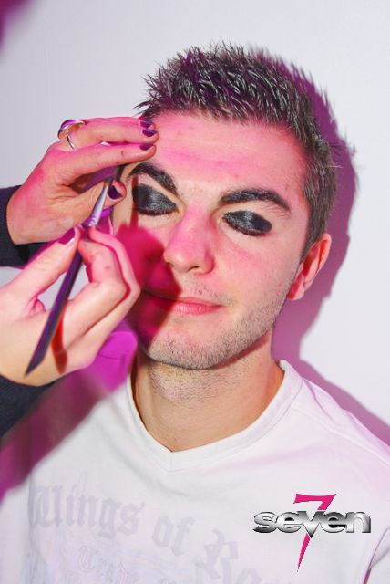 Cliquer pour voir l'image en taille réelle