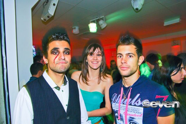 Cliquer pour voir l'image en taille réelle