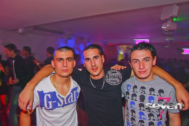 Cliquer pour voir l'image en taille réelle