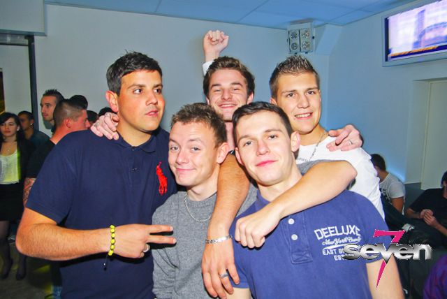 Cliquer pour voir l'image en taille réelle