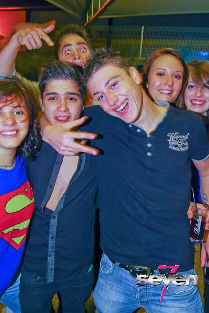 Cliquer pour voir l'image en taille réelle