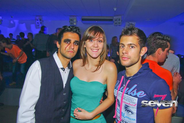 Cliquer pour voir l'image en taille réelle