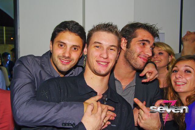 Cliquer pour voir l'image en taille réelle