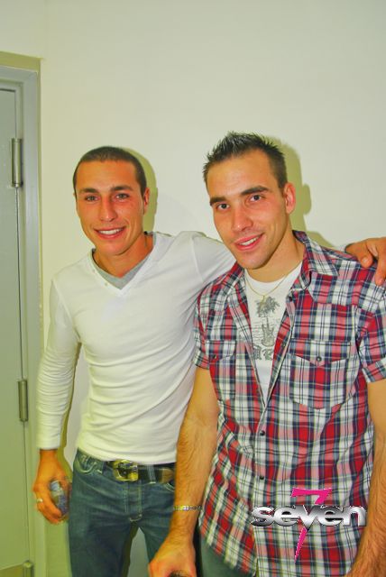 Cliquer pour voir l'image en taille réelle