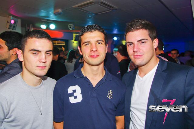 Cliquer pour voir l'image en taille réelle