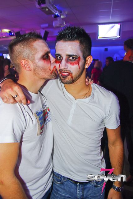 Cliquer pour voir l'image en taille réelle