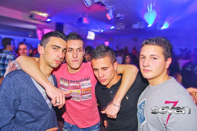 Cliquer pour voir l'image en taille réelle