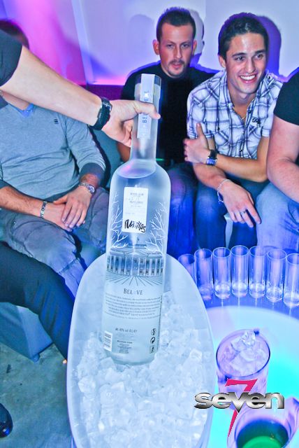 Cliquer pour voir l'image en taille réelle