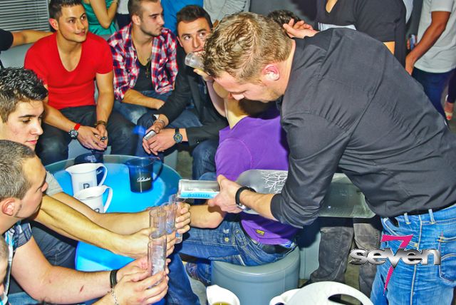 Cliquer pour voir l'image en taille réelle