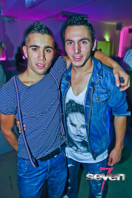 Cliquer pour voir l'image en taille réelle