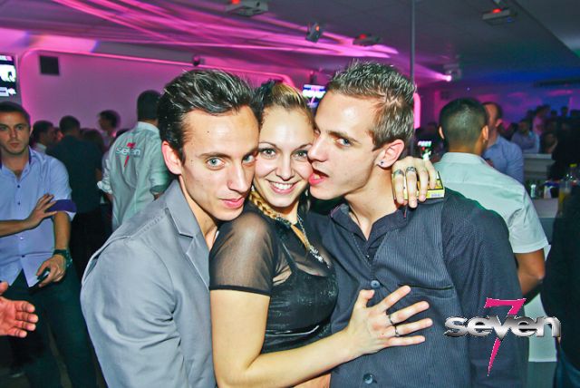 Cliquer pour voir l'image en taille réelle