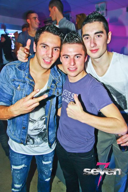 Cliquer pour voir l'image en taille réelle