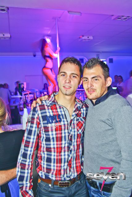 Cliquer pour voir l'image en taille réelle