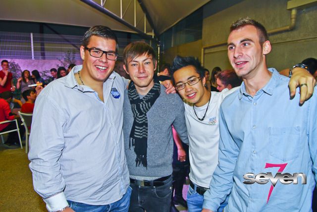 Cliquer pour voir l'image en taille réelle