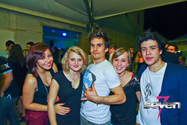 Cliquer pour voir l'image en taille réelle