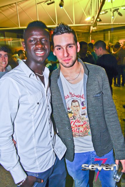 Cliquer pour voir l'image en taille réelle