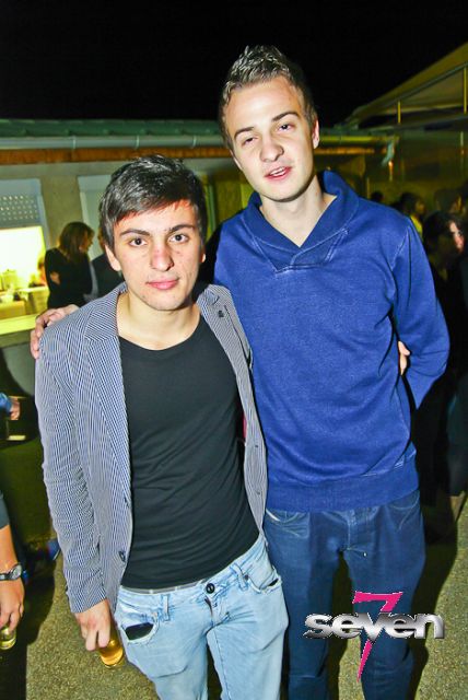 Cliquer pour voir l'image en taille réelle