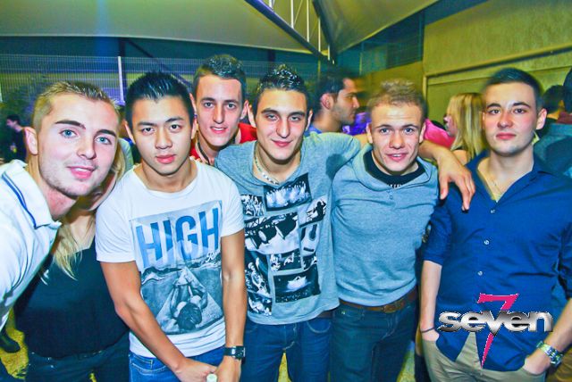 Cliquer pour voir l'image en taille réelle