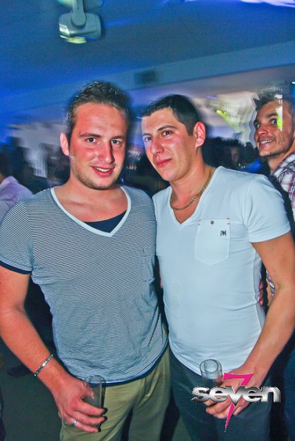 Cliquer pour voir l'image en taille réelle