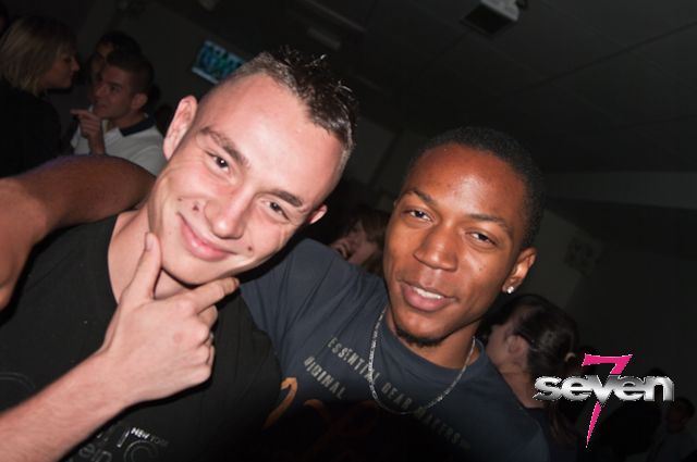 Cliquer pour voir l'image en taille réelle