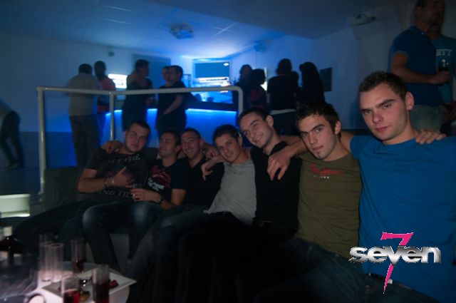 Cliquer pour voir l'image en taille réelle