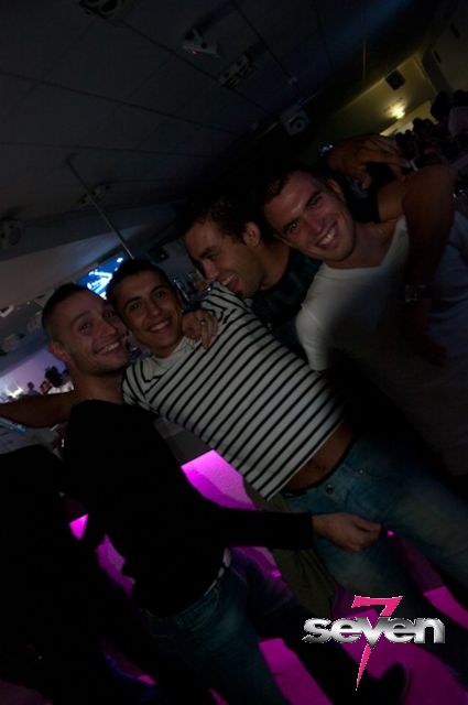 Cliquer pour voir l'image en taille réelle