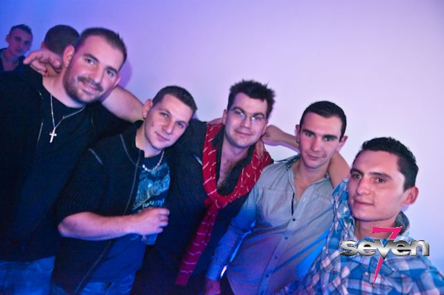 Cliquer pour voir l'image en taille réelle