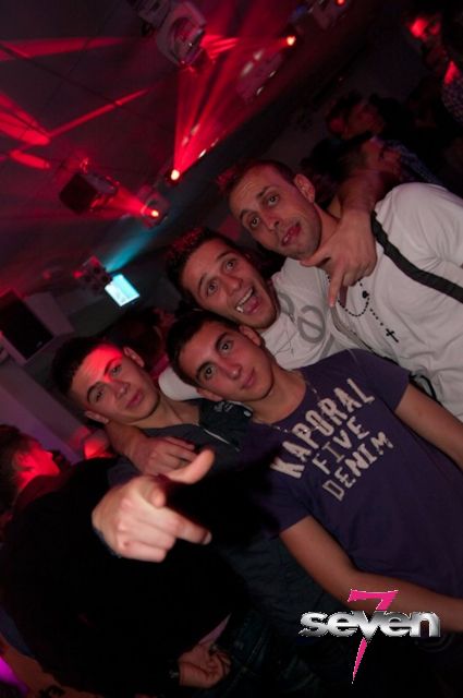 Cliquer pour voir l'image en taille réelle