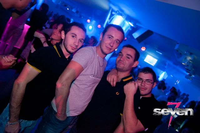 Cliquer pour voir l'image en taille réelle