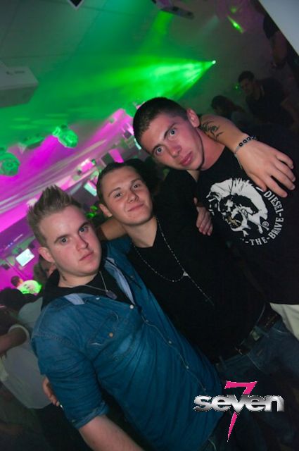 Cliquer pour voir l'image en taille réelle