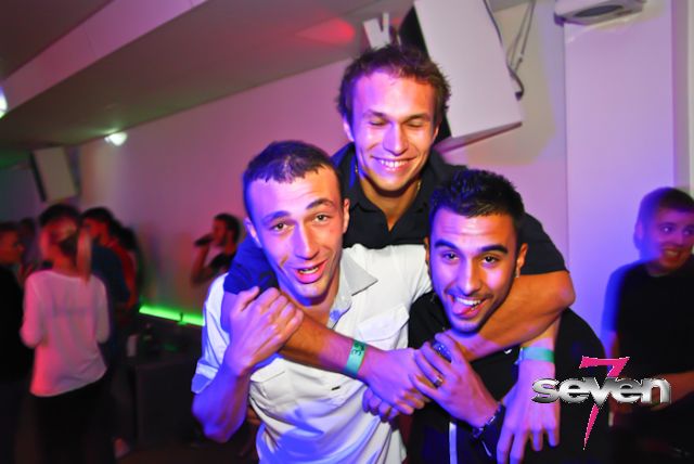 Cliquer pour voir l'image en taille réelle