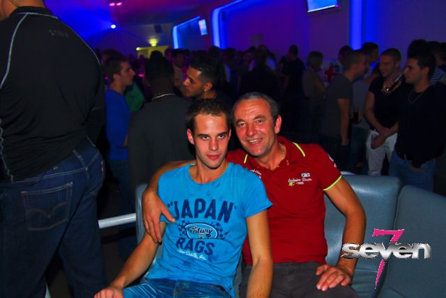 Cliquer pour voir l'image en taille réelle