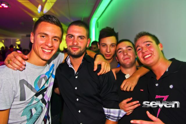 Cliquer pour voir l'image en taille réelle