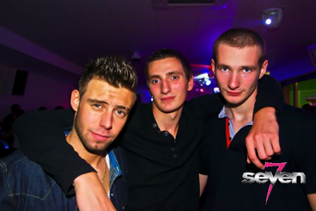 Cliquer pour voir l'image en taille réelle