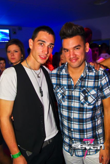 Cliquer pour voir l'image en taille réelle