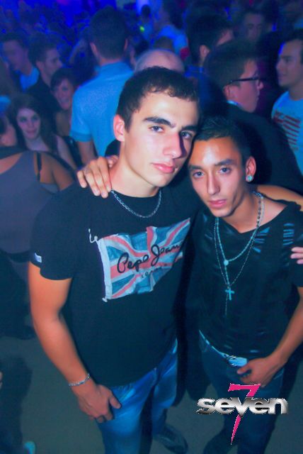 Cliquer pour voir l'image en taille réelle