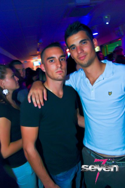 Cliquer pour voir l'image en taille réelle