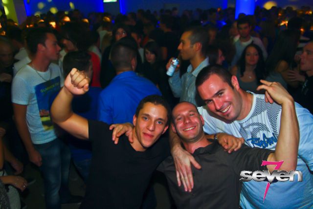 Cliquer pour voir l'image en taille réelle