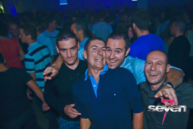 Cliquer pour voir l'image en taille réelle